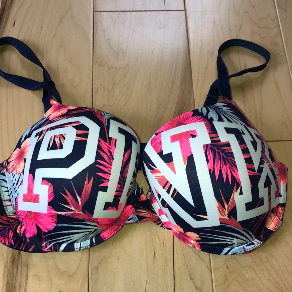 VS Pink Bra